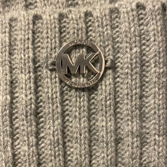 NWT Michael Kors Pom Toboggan - Picture 3 of 3